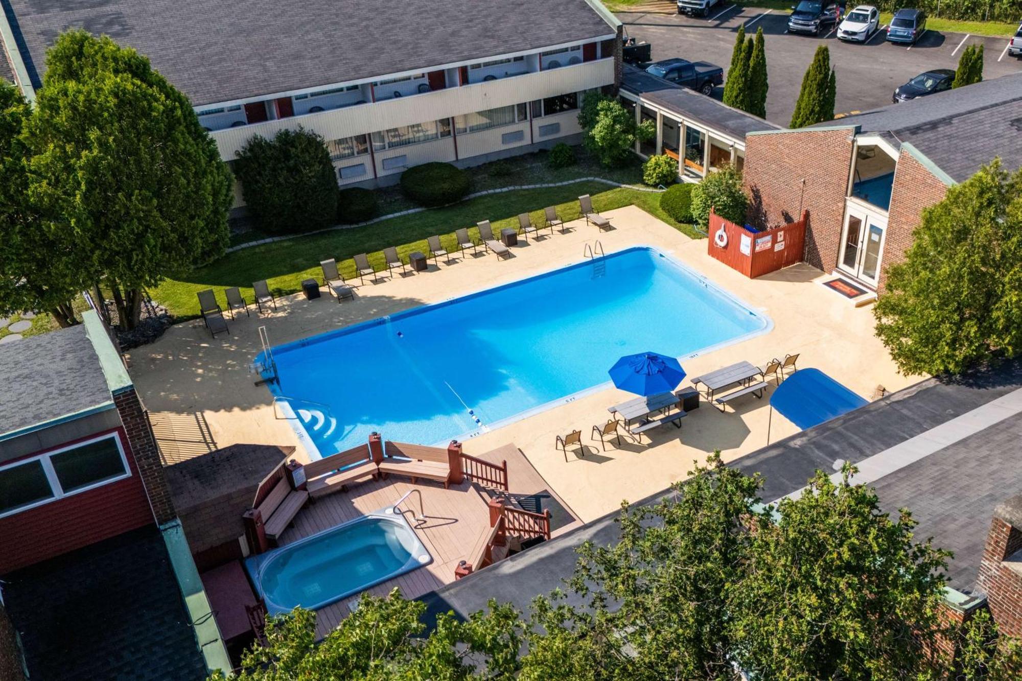 Fireside Inn & Suites ווטרוויל מראה חיצוני תמונה